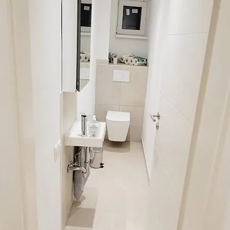 Moeblierte In Apartamento