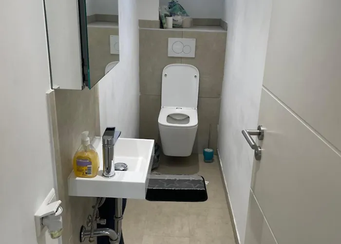 Moeblierte In Apartamento